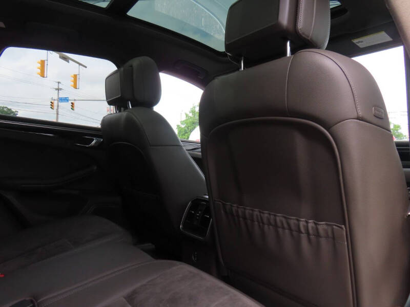 2017 Porsche Macan S