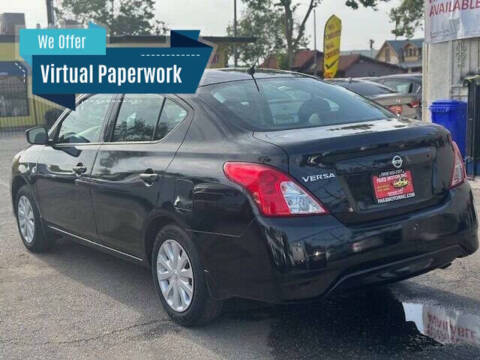 2018 Nissan Versa SV