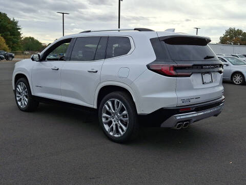 2024 GMC Acadia Denali