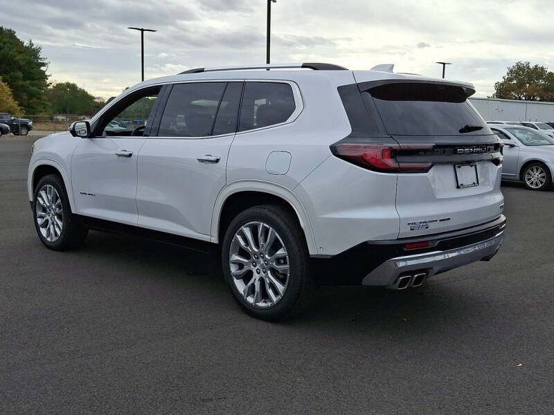 2024 GMC Acadia Denali