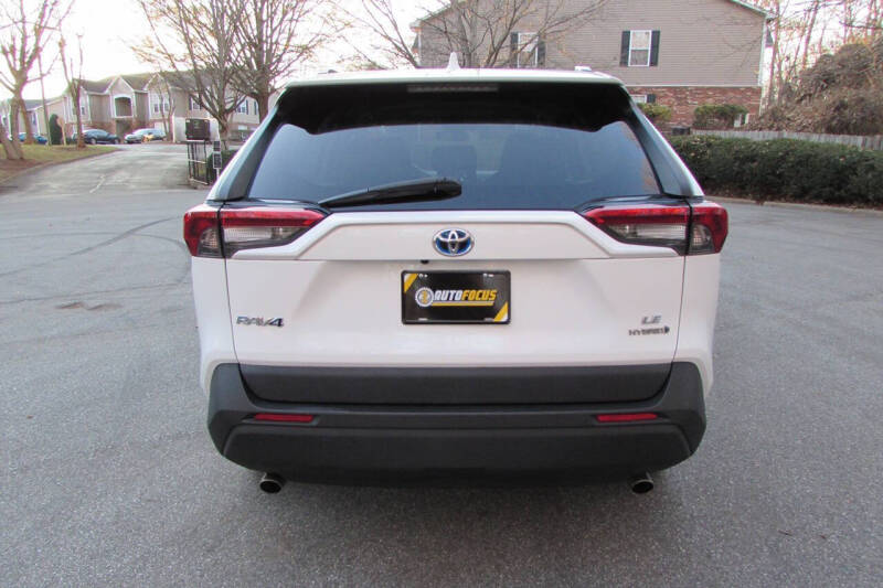 2020 Toyota RAV4 Hybrid LE