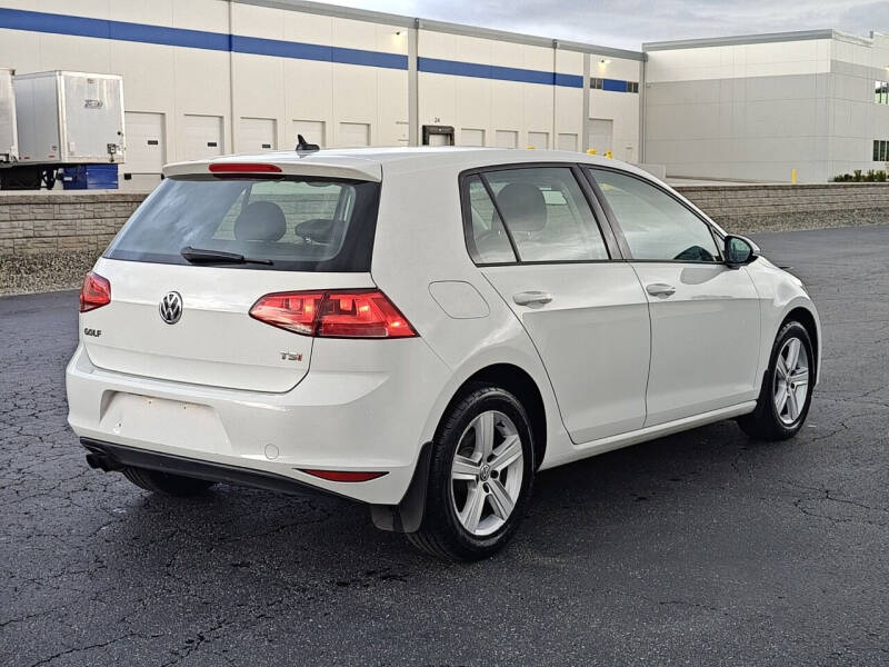 2017 Volkswagen Golf TSI S