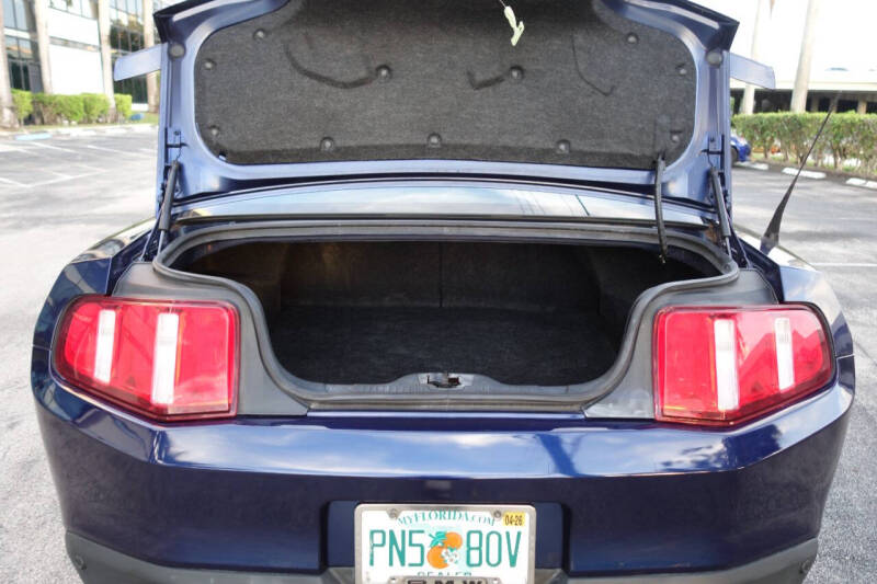 2012 Ford Mustang V6 Premium