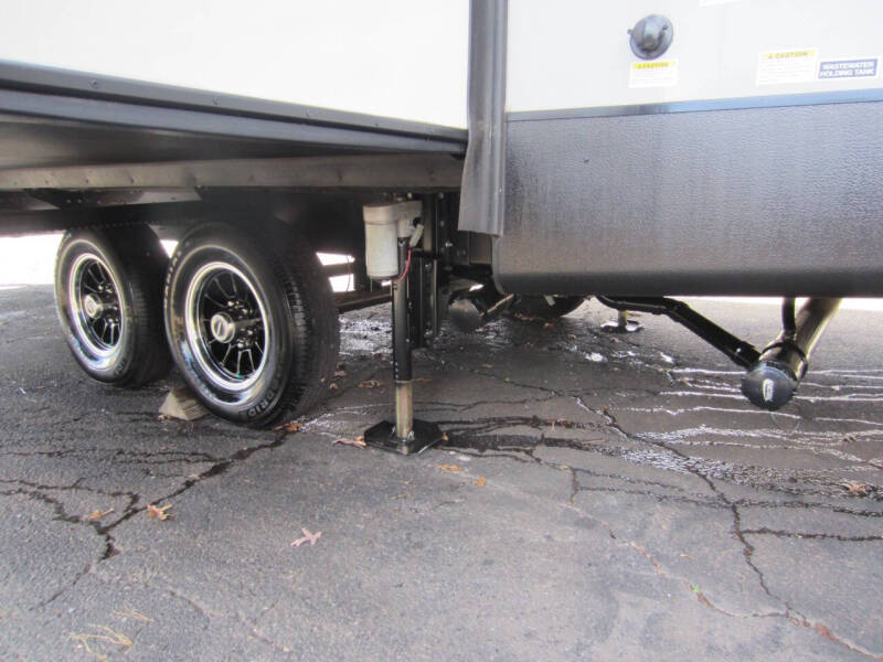 2019 Winnebago MInnie Plus Series 29DDBH