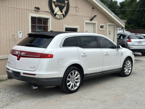 2010 Lincoln MKT