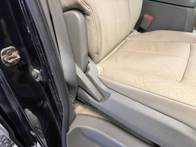 2016 Nissan NV 3500 HD SL