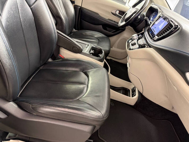 2021 Chrysler Pacifica Touring L