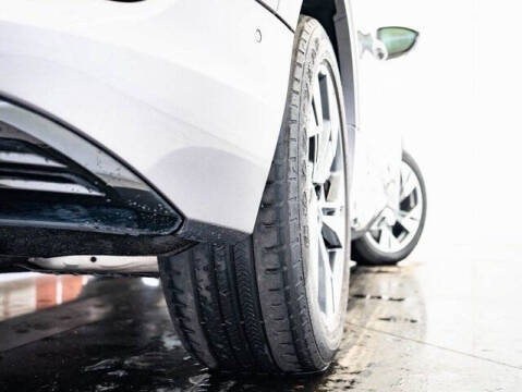 2022 Audi e-tron quattro Premium