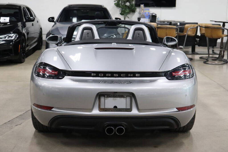 2024 Porsche 718 Boxster S
