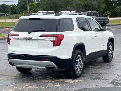 2023 GMC Acadia SLT