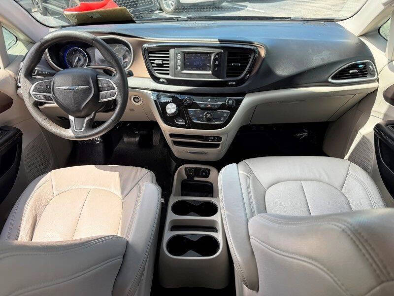 2017 Chrysler Pacifica Touring