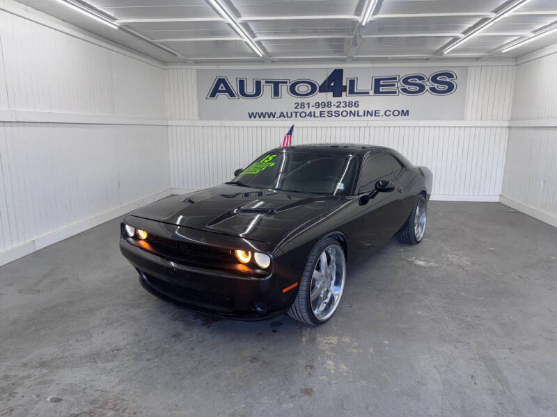 2015 Dodge Challenger SXT's photo