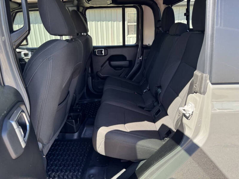 2023 Jeep Gladiator Sport S