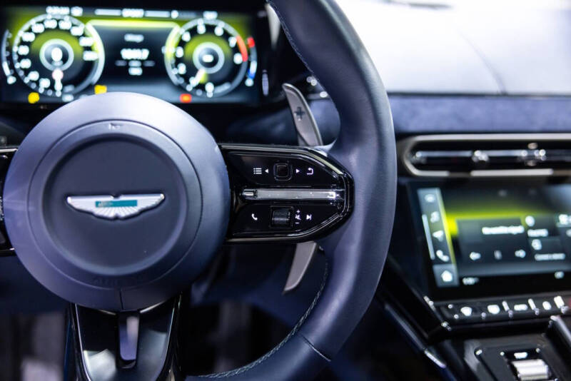 2025 Aston Martin Vantage