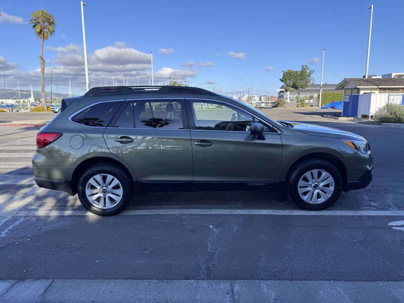 2017 Subaru Outback 2.5i Premium