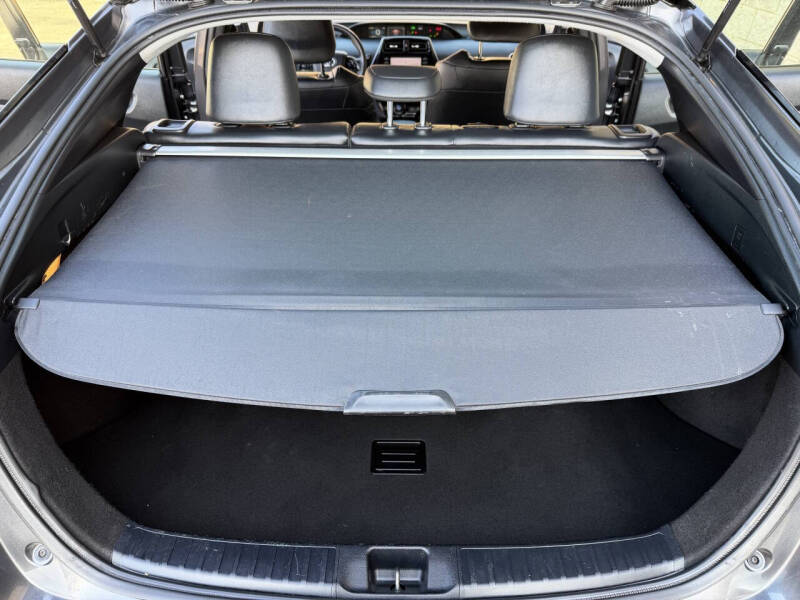 2021 Toyota Prius XLE