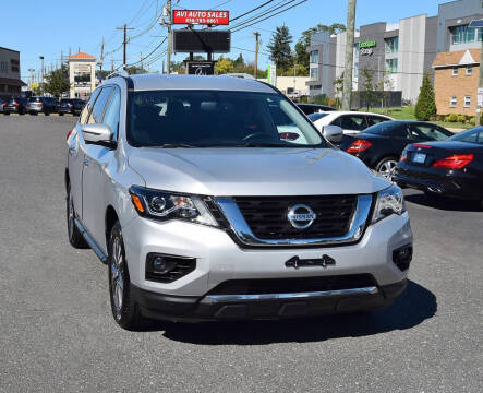 2019 Nissan Pathfinder SL