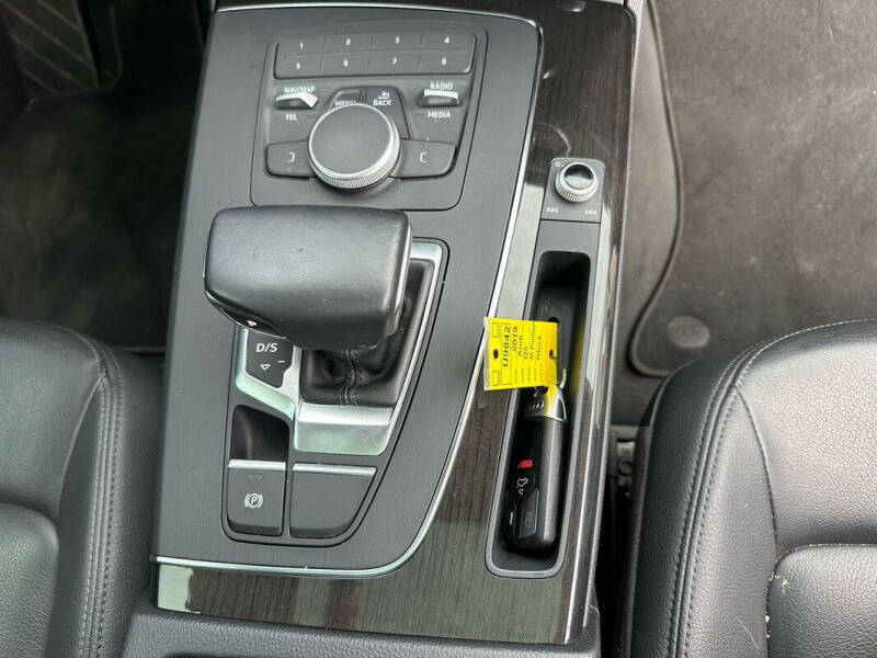 2019 Audi Q5 quattro Premium 45 TFSI