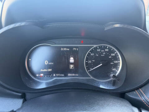 2021 Nissan Versa SR