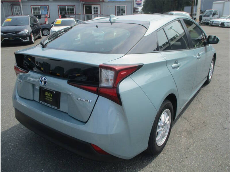 2019 Toyota Prius LE AWD-e
