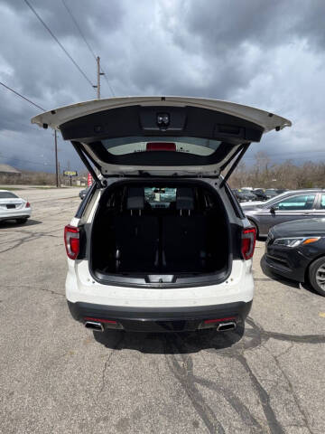 2016 Ford Explorer Sport