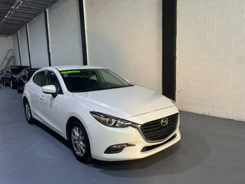 2018 Mazda MAZDA3 for sale at Lamberti Auto Collection in Plantation FL