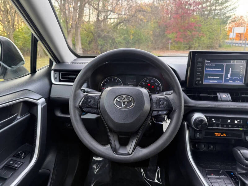 2019 Toyota RAV4 LE