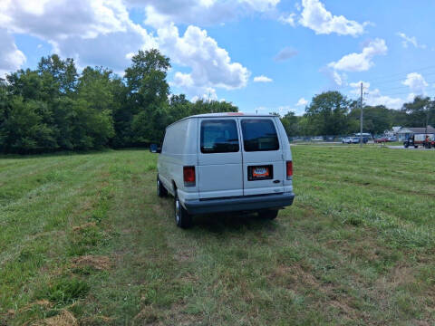 2005 Ford E-Series E-250