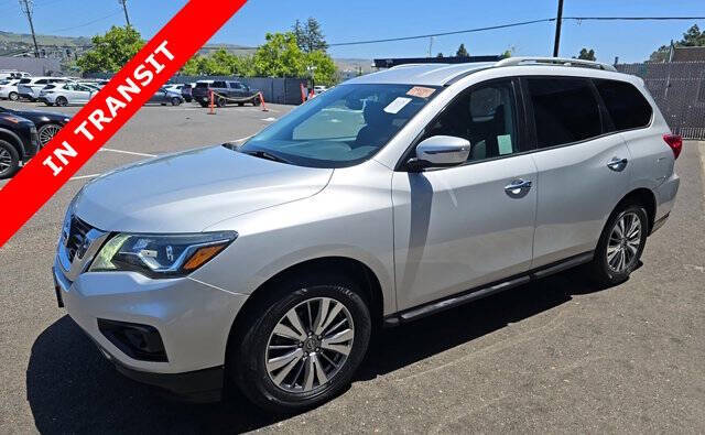 2019 Nissan Pathfinder SV