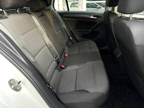2019 Volkswagen Golf S