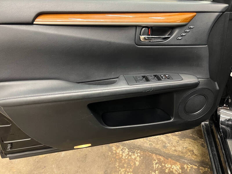 2014 Lexus ES 300h