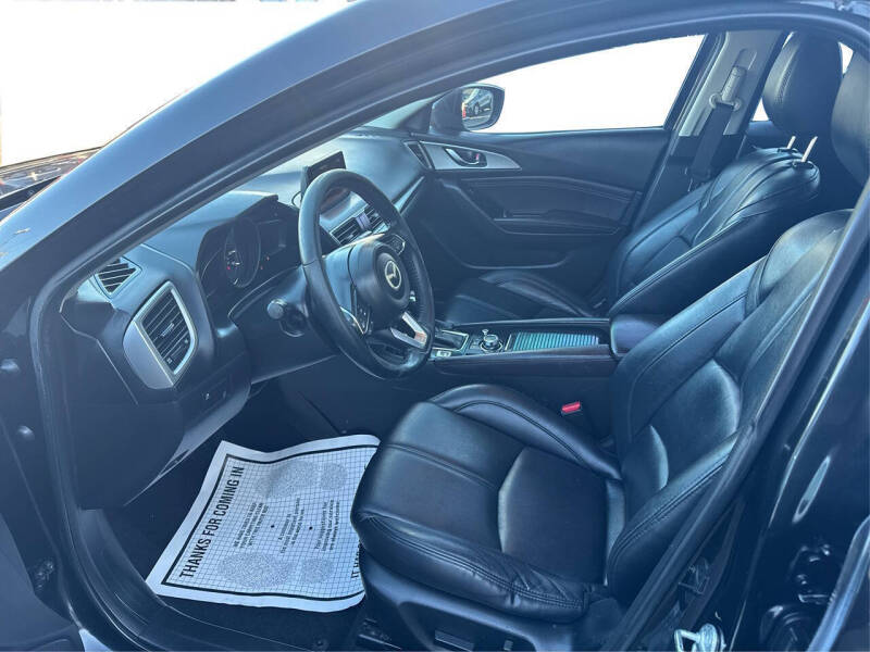 2017 Mazda MAZDA3 Touring