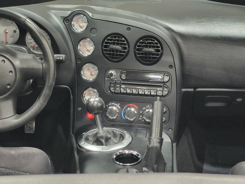 2005 Dodge Viper SRT-10