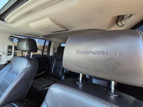 2017 GMC Yukon XL Denali