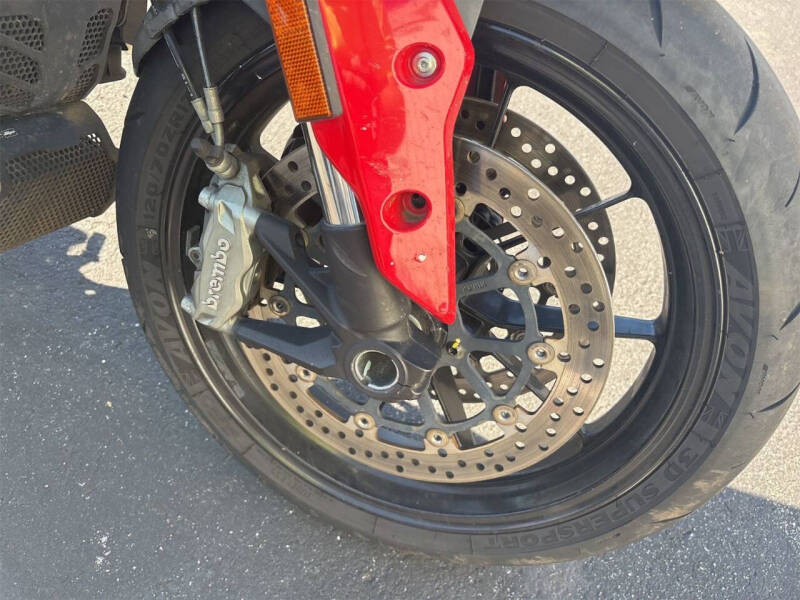 2016 Ducati Hypermotard 939