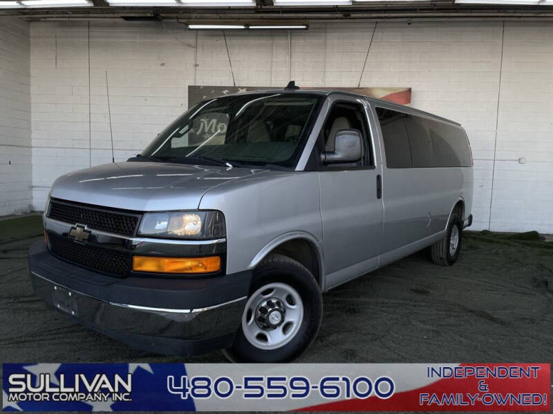 2017 Chevrolet Express Passenger LS's photo