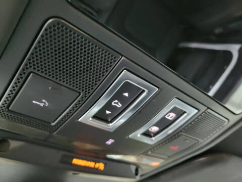 2023 Land Rover Defender 110 30th Anniversary Edition