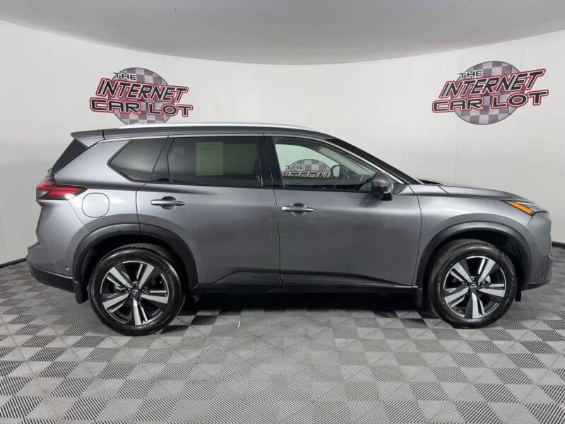 2025 Nissan Rogue SL