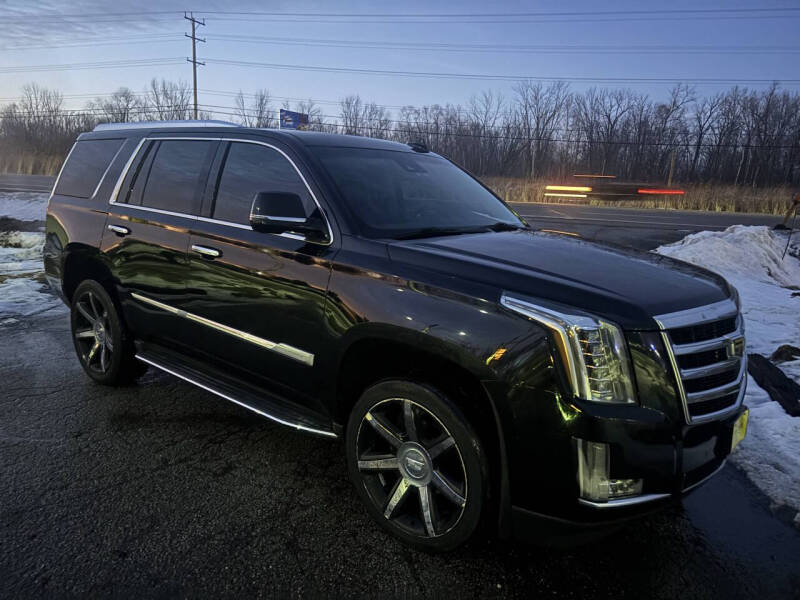2015 Cadillac Escalade Luxury's photo