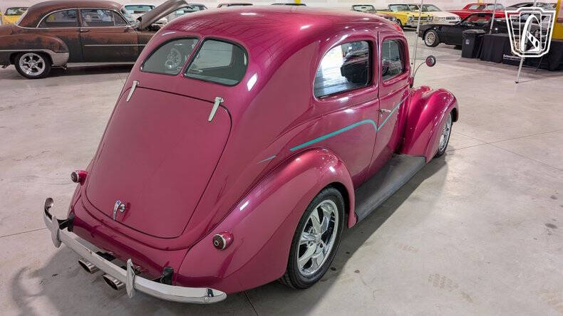 1937 Ford Tudor