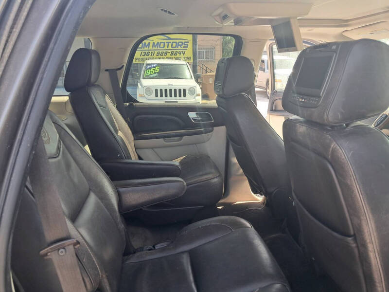 2011 Cadillac Escalade Platinum Edition