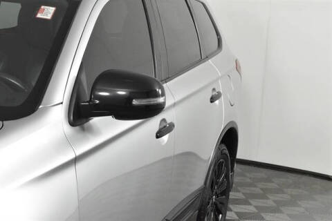 2020 Mitsubishi Outlander Special Edition