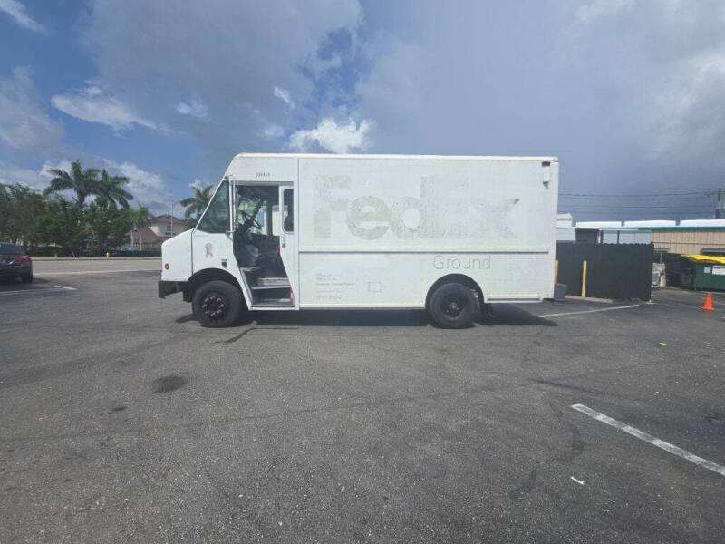 1998 Freightliner MT45 Chassis