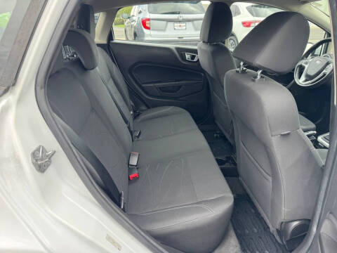 2015 Ford Fiesta SE