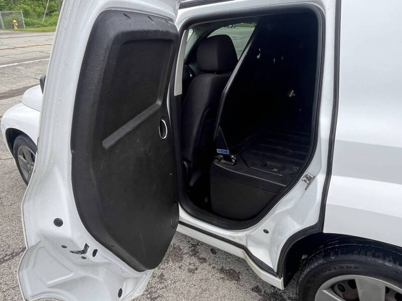 2011 Chevrolet HHR Panel LS