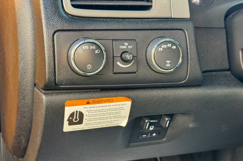 2013 Chevrolet Suburban Fleet 2500