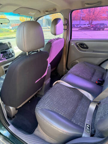 2002 Ford Escape XLS Choice