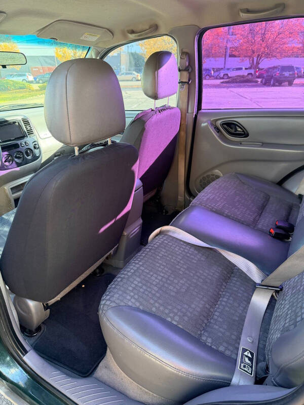 2002 Ford Escape XLS Choice