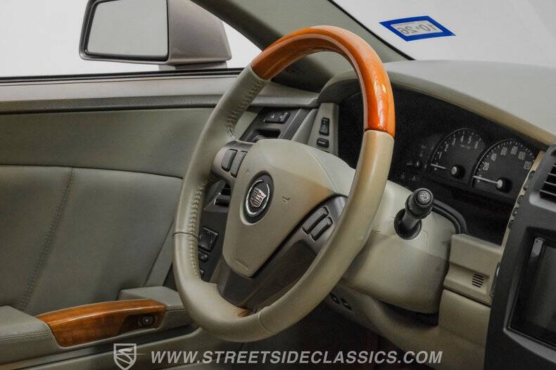 2005 Cadillac XLR