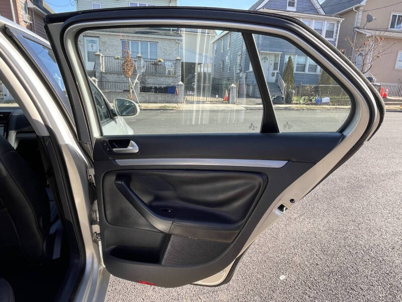 2010 Volkswagen Jetta SE PZEV